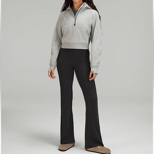Lululemon flare ribbed pants with zipper bottoms size 6 black. Inseam is 32.5"